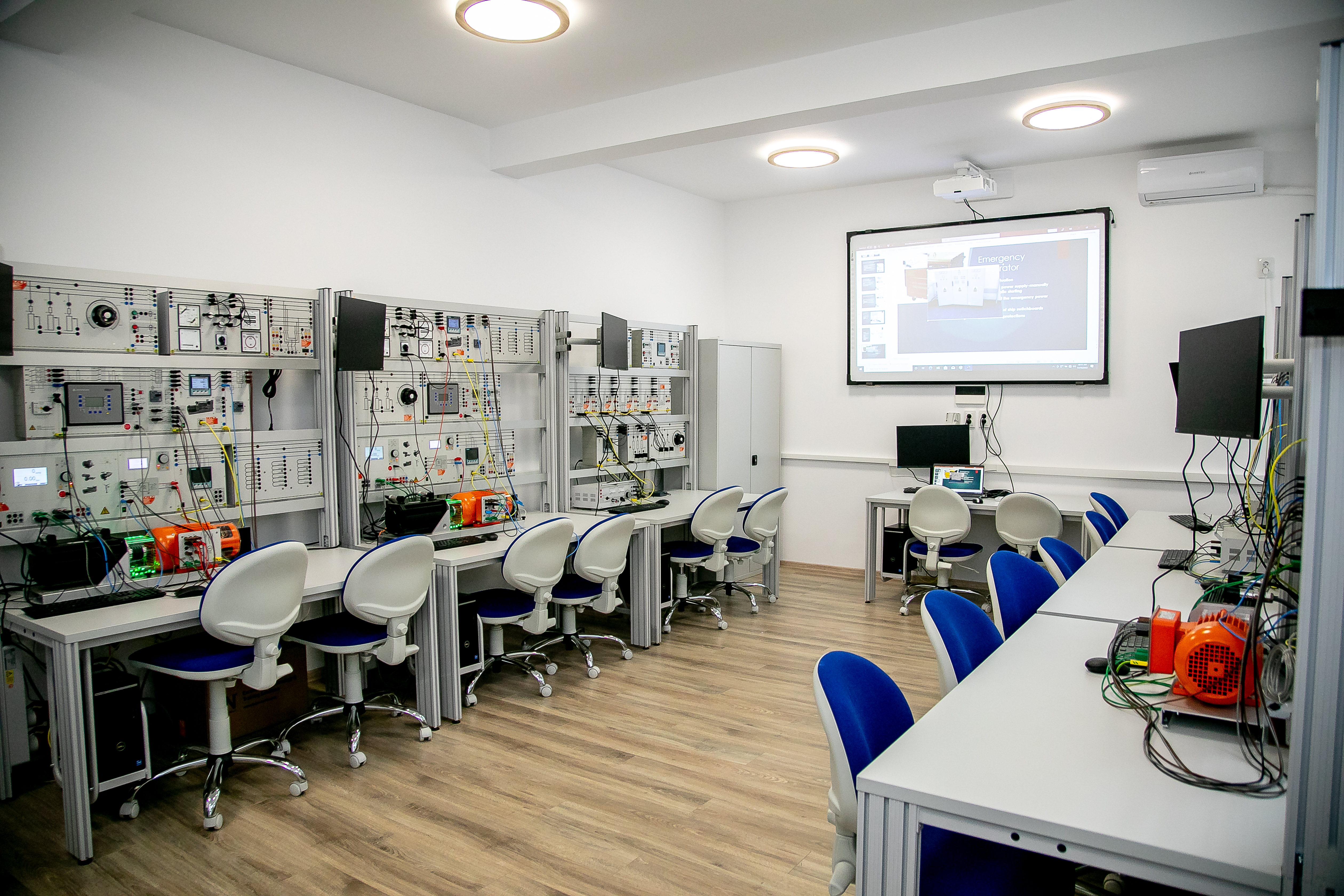 Academia Navala Mircea cel Batran